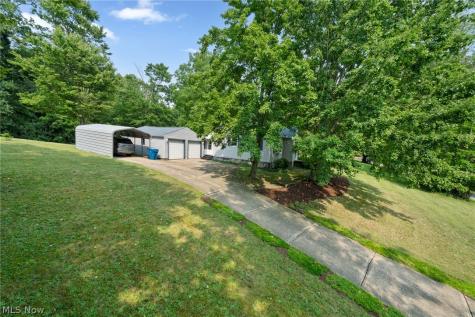 2134 Plymouth Drive Uniontown OH 44685