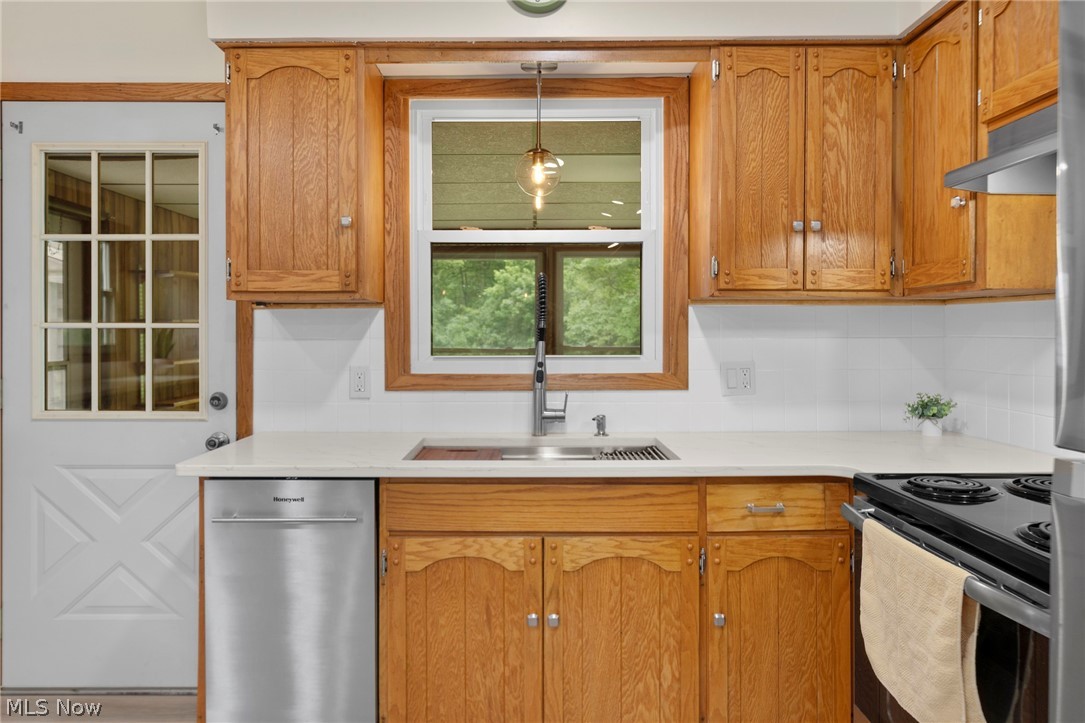 2134 Plymouth Drive Uniontown OH 44685