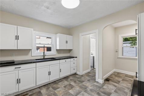 1629 Ivydale Road Cleveland Heights OH 44118