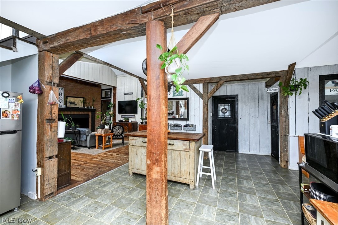 1305 Township Road 1656 Ashland OH 44805