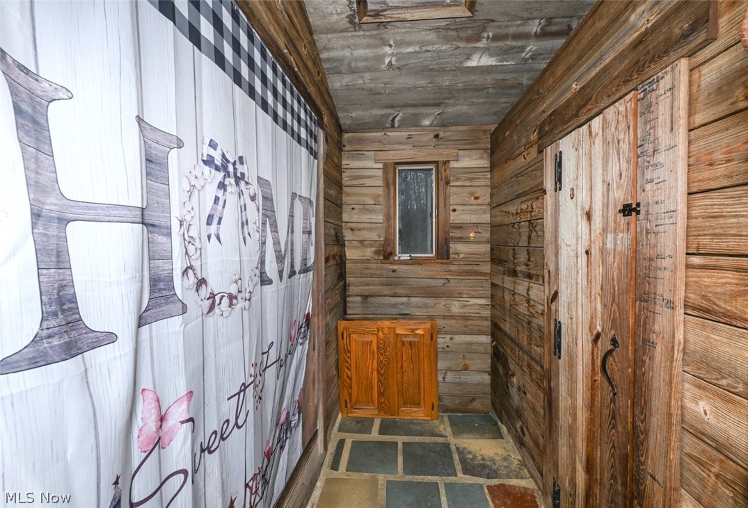 1305 Township Road 1656 Ashland OH 44805
