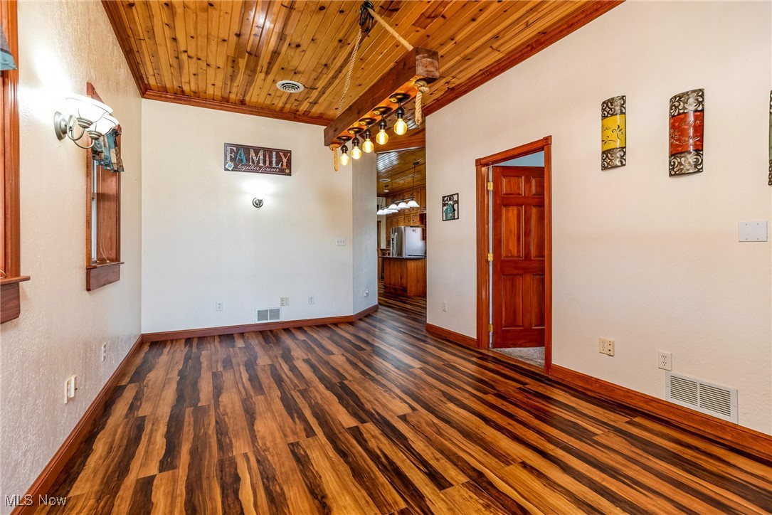 3044 Jasmine Road NW Carrollton OH 44615