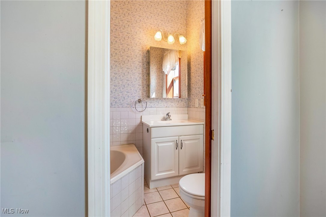 3044 Jasmine Road NW Carrollton OH 44615