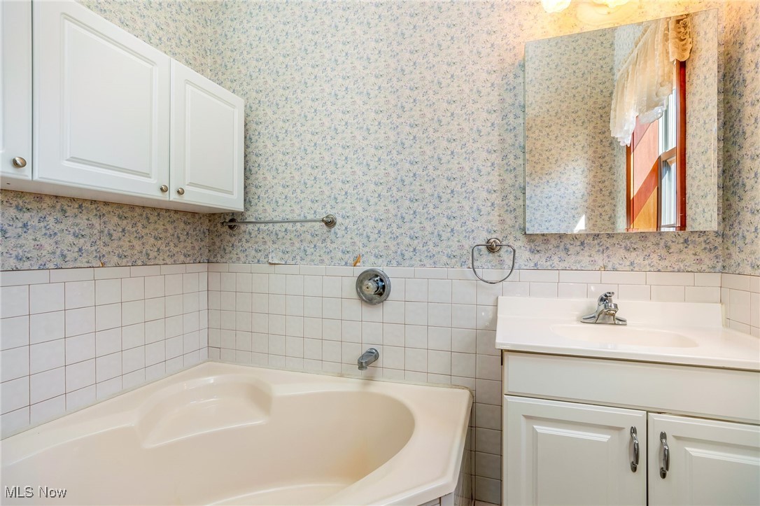 3044 Jasmine Road NW Carrollton OH 44615
