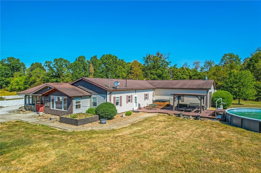 3044 Jasmine Road NW Carrollton OH 44615