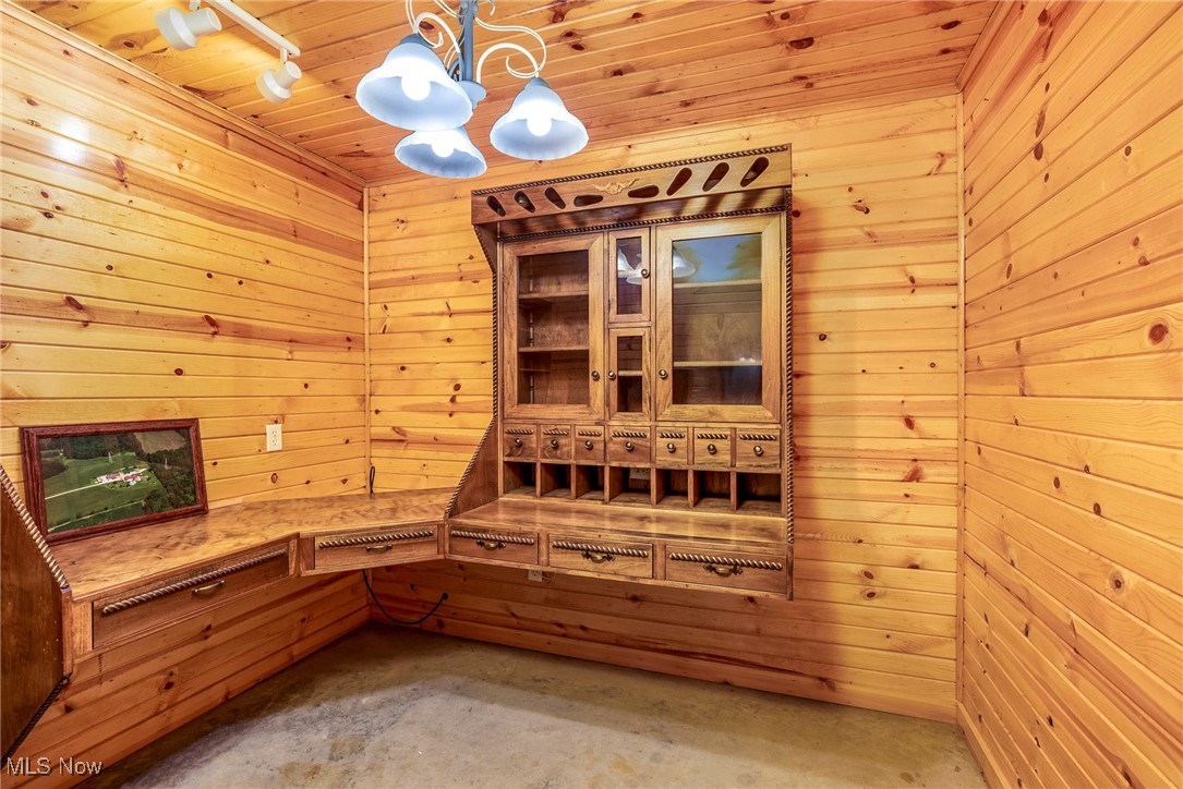 3044 Jasmine Road NW Carrollton OH 44615