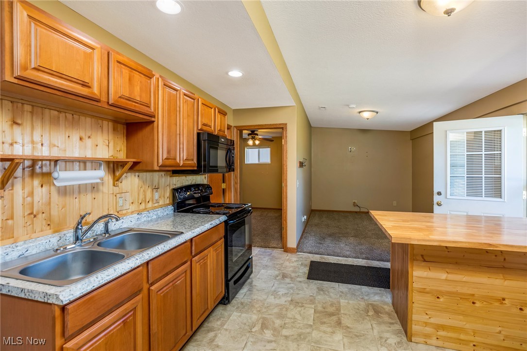 3044 Jasmine Road NW Carrollton OH 44615
