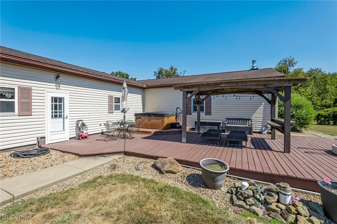 3044 Jasmine Road NW Carrollton OH 44615