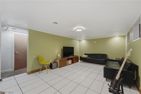 13416 Havendale Drive Brook Park OH 44142
