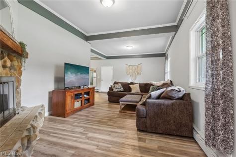 21 Harmony Hills Drive Akron OH 44321