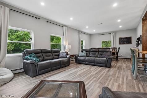 21 Harmony Hills Drive Akron OH 44321