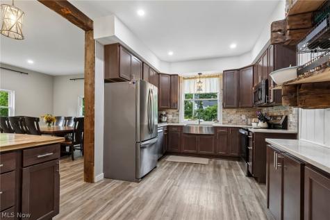 21 Harmony Hills Drive Akron OH 44321