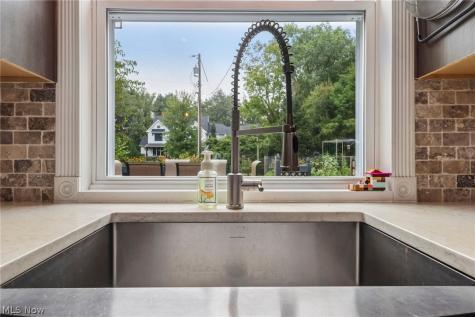 21 Harmony Hills Drive Akron OH 44321
