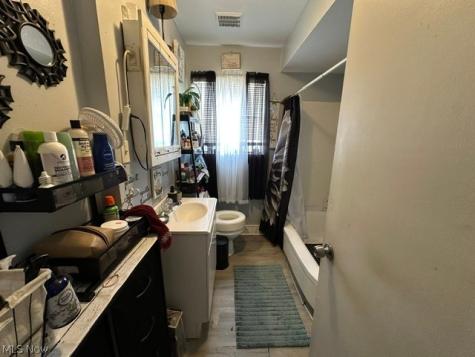 4413 E 158th Street Cleveland OH 44128