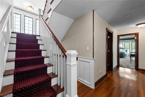6736 Big Creek Parkway Middleburg Heights OH 44130