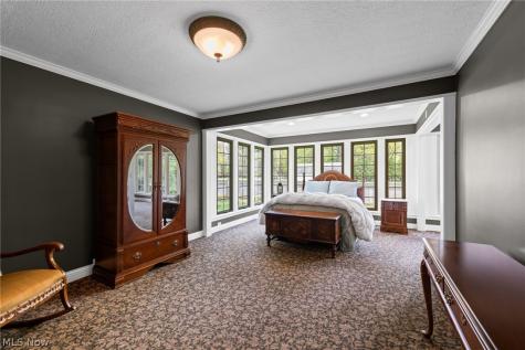 6736 Big Creek Parkway Middleburg Heights OH 44130