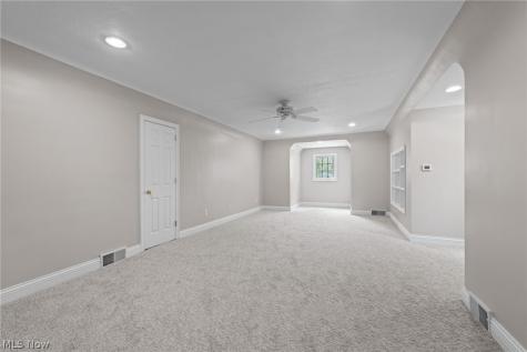 6736 Big Creek Parkway Middleburg Heights OH 44130