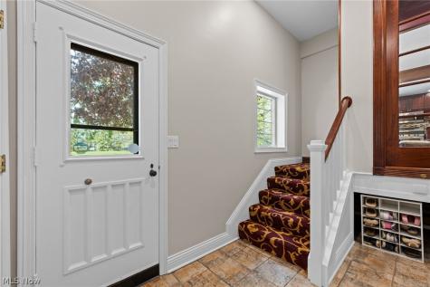 6736 Big Creek Parkway Middleburg Heights OH 44130