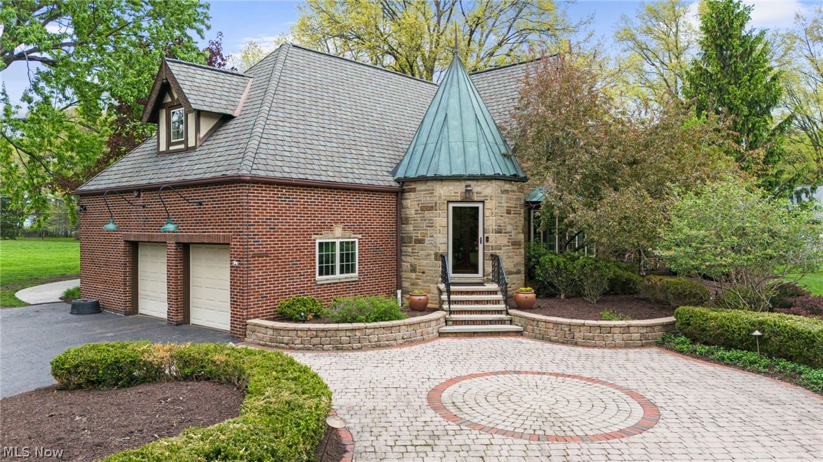6736 Big Creek Parkway Middleburg Heights OH 44130