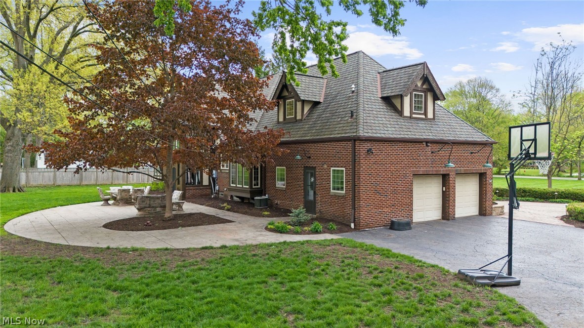6736 Big Creek Parkway Middleburg Heights OH 44130