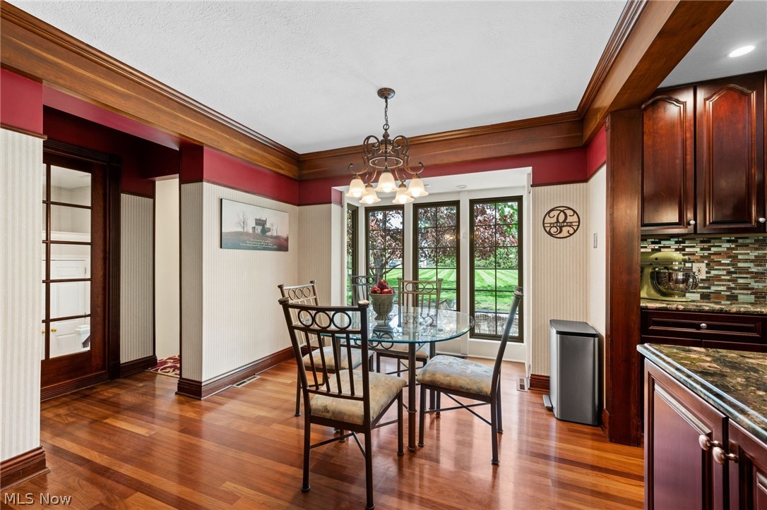 6736 Big Creek Parkway Middleburg Heights OH 44130