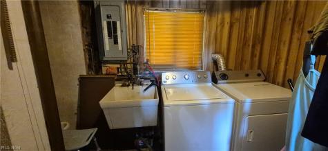 8415 Newcomb Drive Parma OH 44129