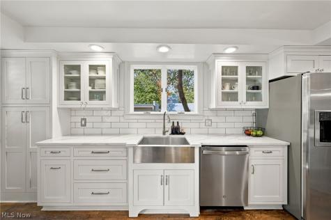 21348 Stratford Avenue Rocky River OH 44116
