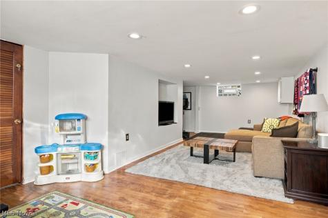 21348 Stratford Avenue Rocky River OH 44116