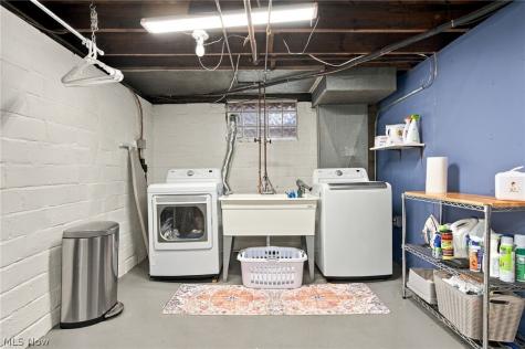 21348 Stratford Avenue Rocky River OH 44116