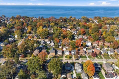 21348 Stratford Avenue Rocky River OH 44116