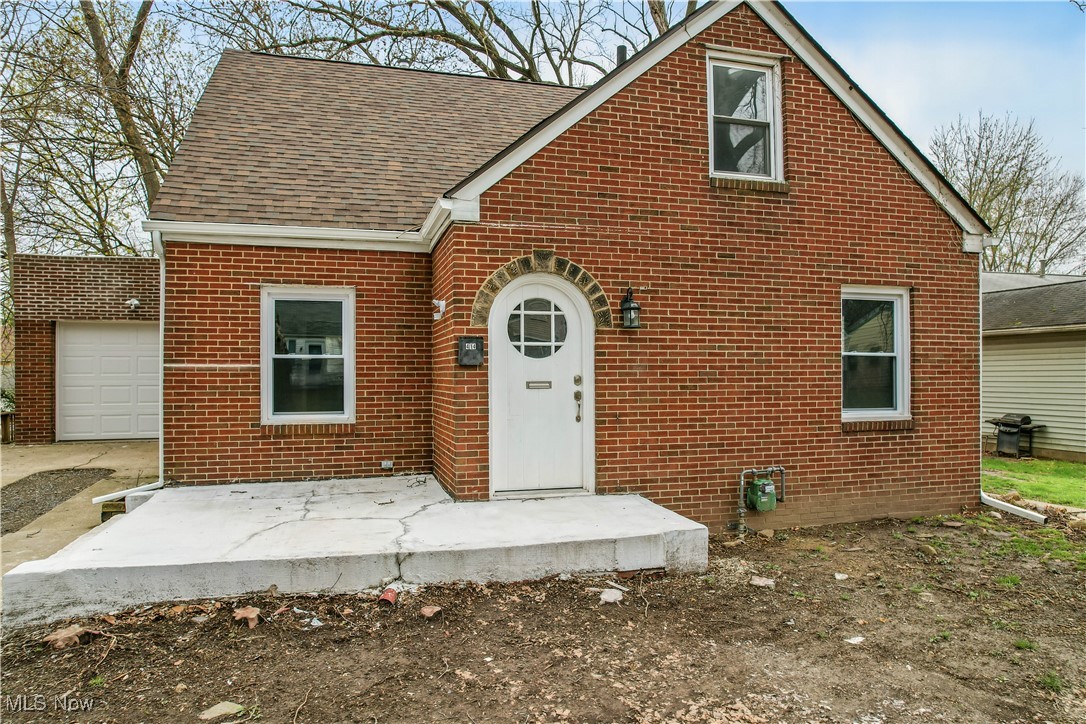 414 10th Street Struthers OH 44471