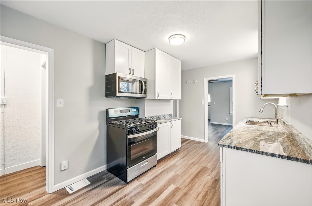 414 10th Street Struthers OH 44471