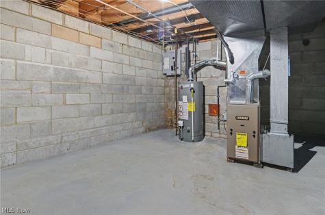 2441 Stocker Avenue Youngstown OH 44505