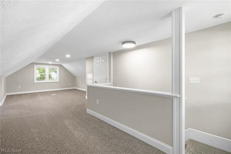 1371 Krumroy Road Akron OH 44306