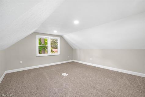 1371 Krumroy Road Akron OH 44306