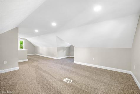 1371 Krumroy Road Akron OH 44306