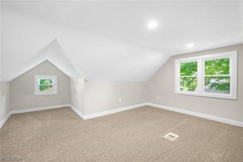 1371 Krumroy Road Akron OH 44306