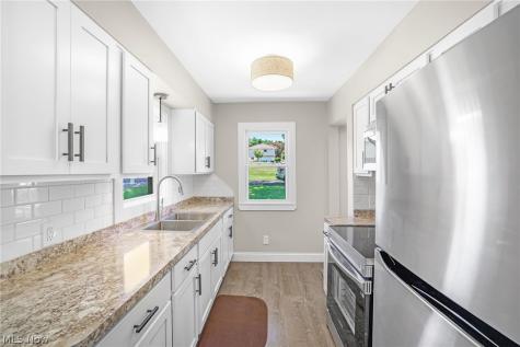 1371 Krumroy Road Akron OH 44306