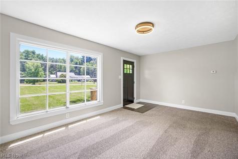 1371 Krumroy Road Akron OH 44306