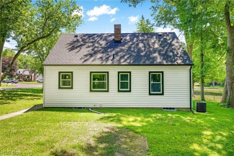 1371 Krumroy Road Akron OH 44306