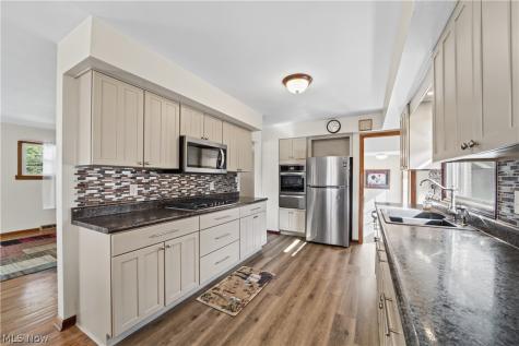 3933 Elmore Road Fairview Park OH 44126