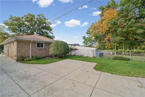 3933 Elmore Road Fairview Park OH 44126