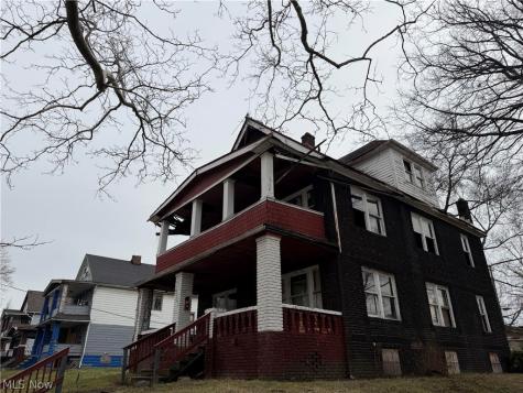 9702 Parkview Avenue Cleveland OH 44104