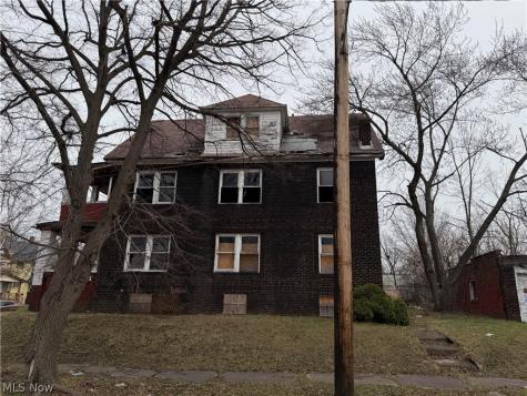 9702 Parkview Avenue Cleveland OH 44104
