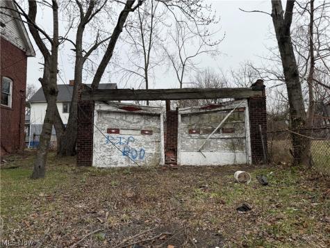 9702 Parkview Avenue Cleveland OH 44104