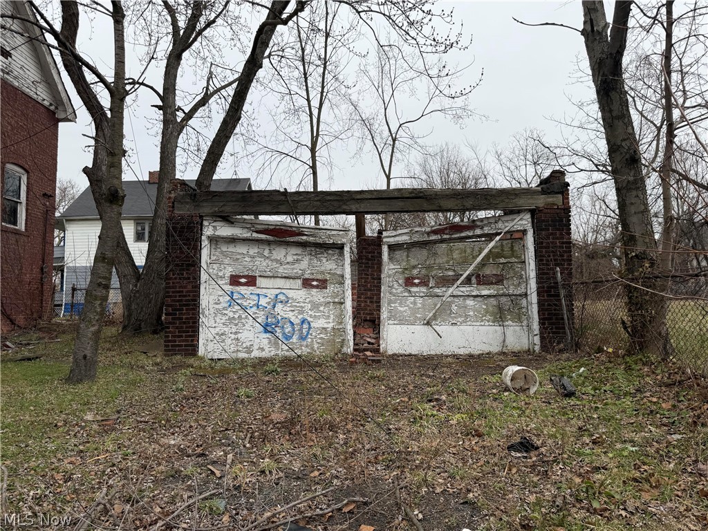 9702 Parkview Avenue Cleveland OH 44104