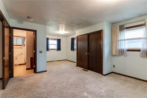 6391 Smith Road Brook Park OH 44142