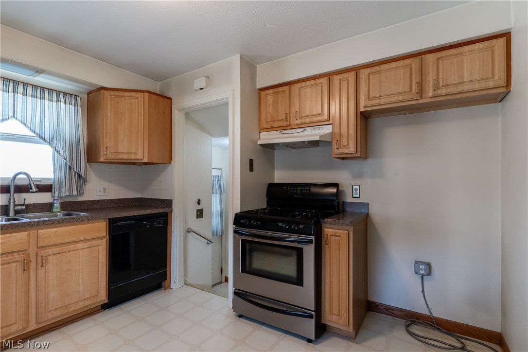 6391 Smith Road Brook Park OH 44142