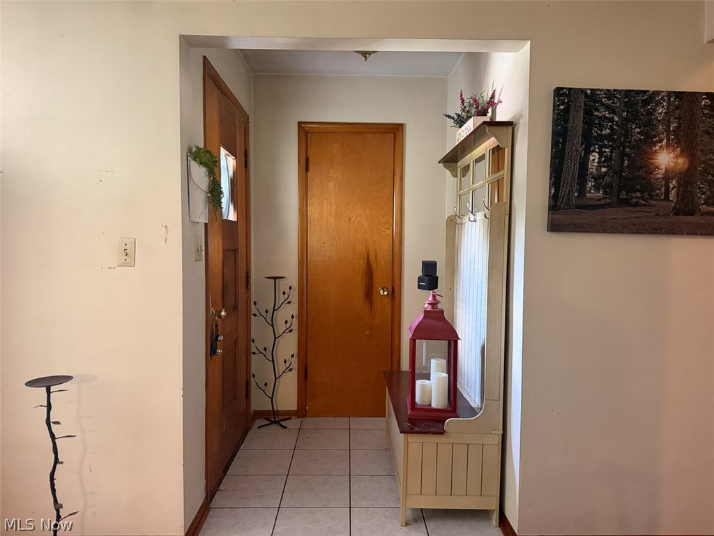 2597 Seifert Lewis Road Hubbard OH 44425