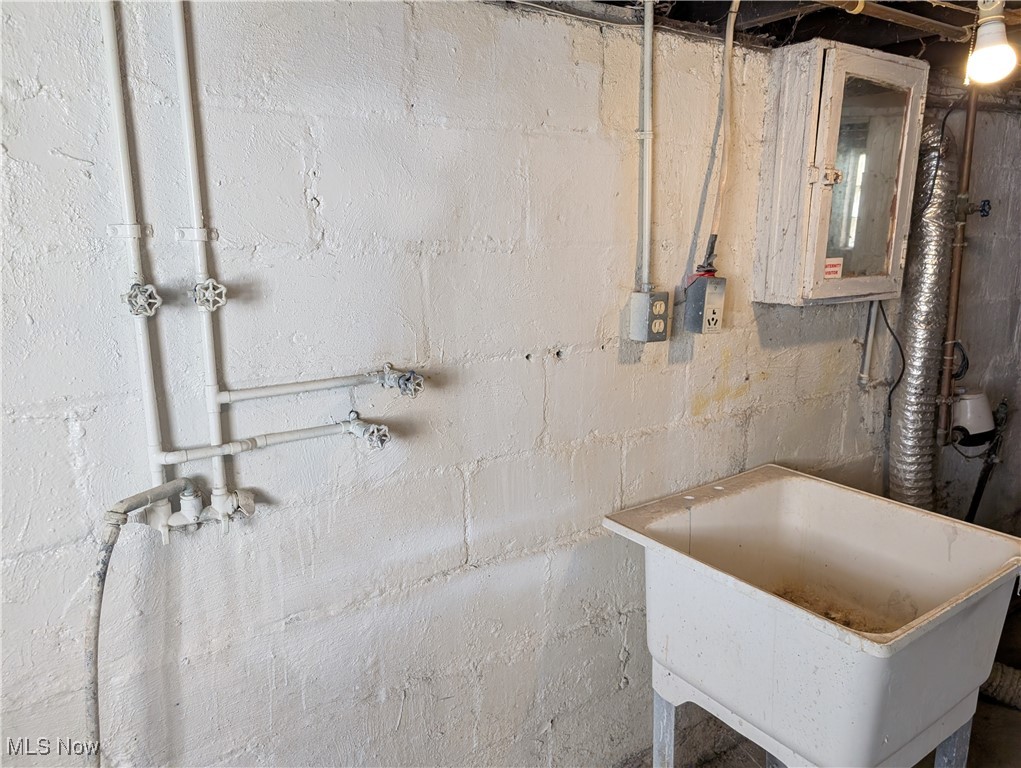 1105 Collinwood Avenue Akron OH 44310